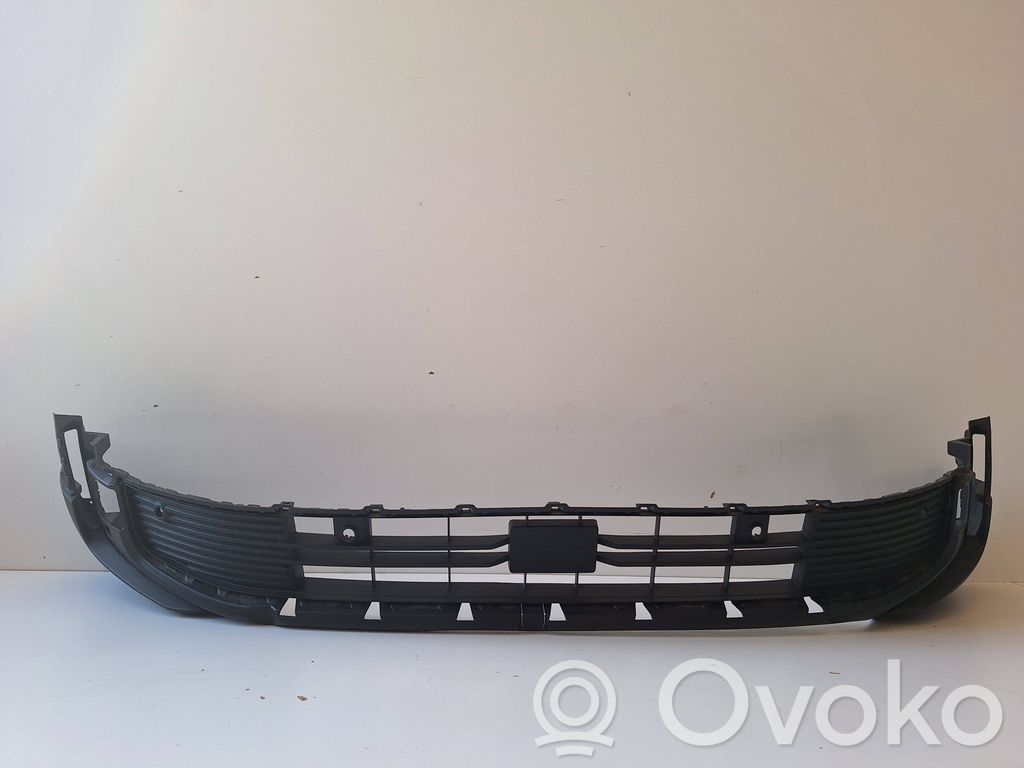 Ford Explorer VI Front bumper 