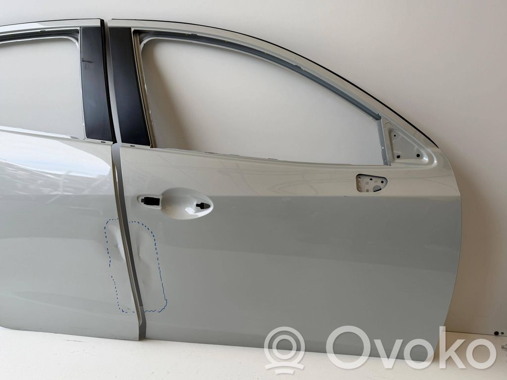 Mazda 2 Aizmugurējās durvis 