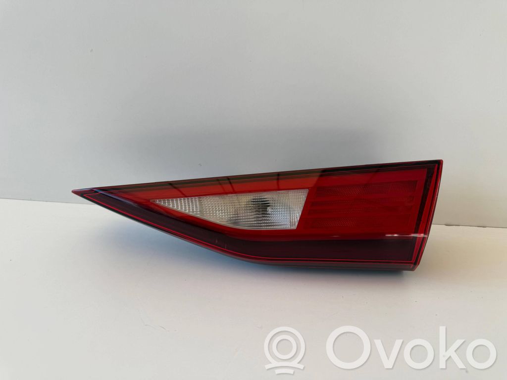 Audi A3 8Y Takaluukun takavalot 