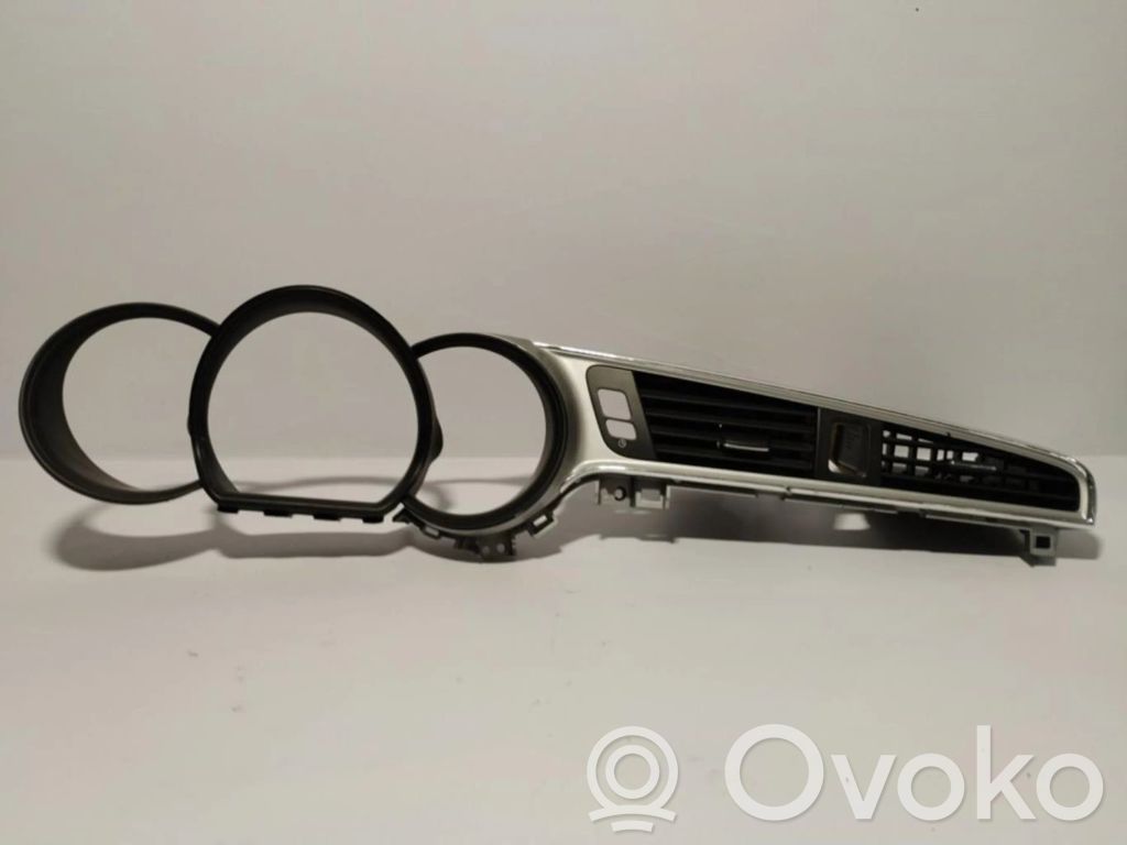 Grille d'aération centrale   97410A2200