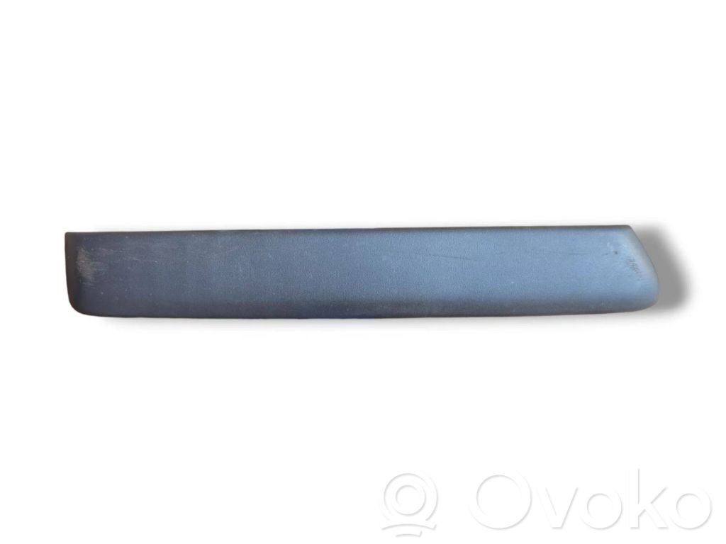 Front bumper splitter molding   4M5117E909AF