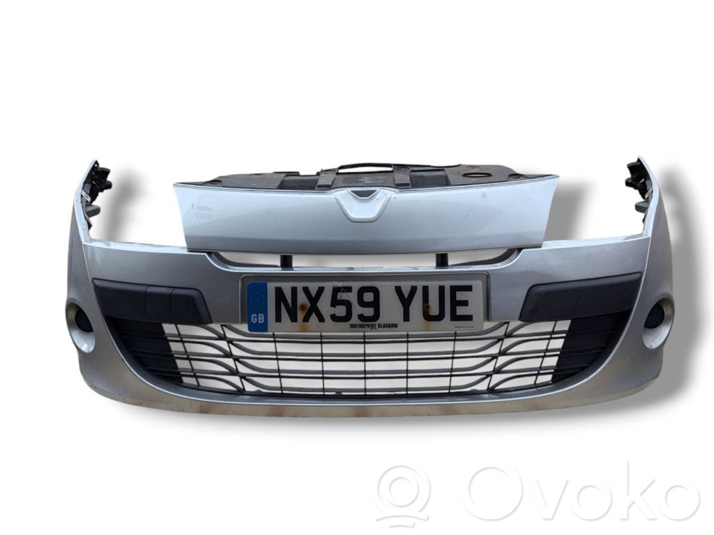 Renault Megane III Zderzak przedni 