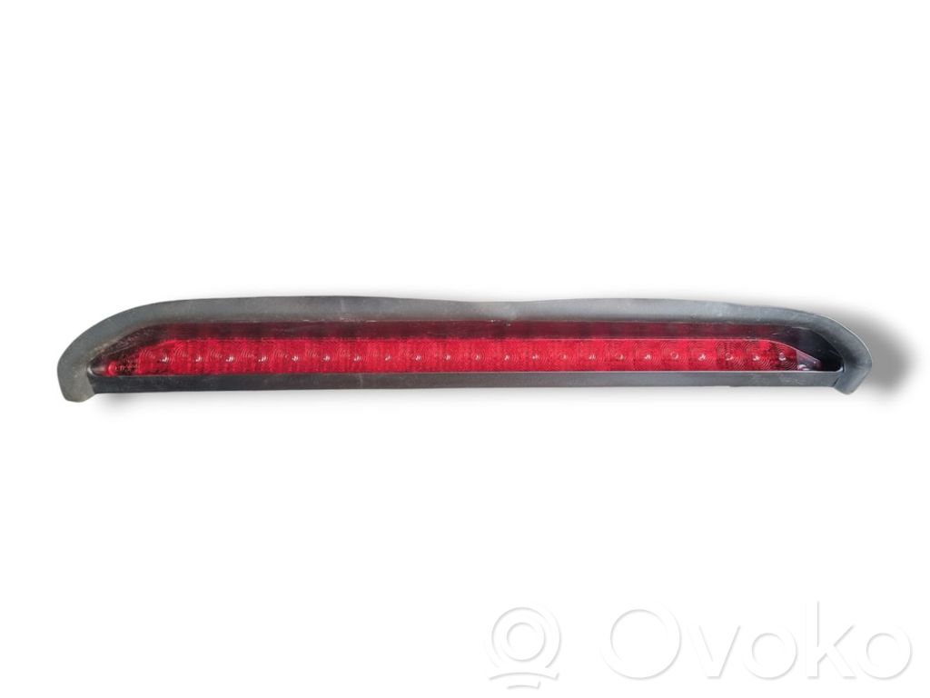 Third/center stoplight   93178143