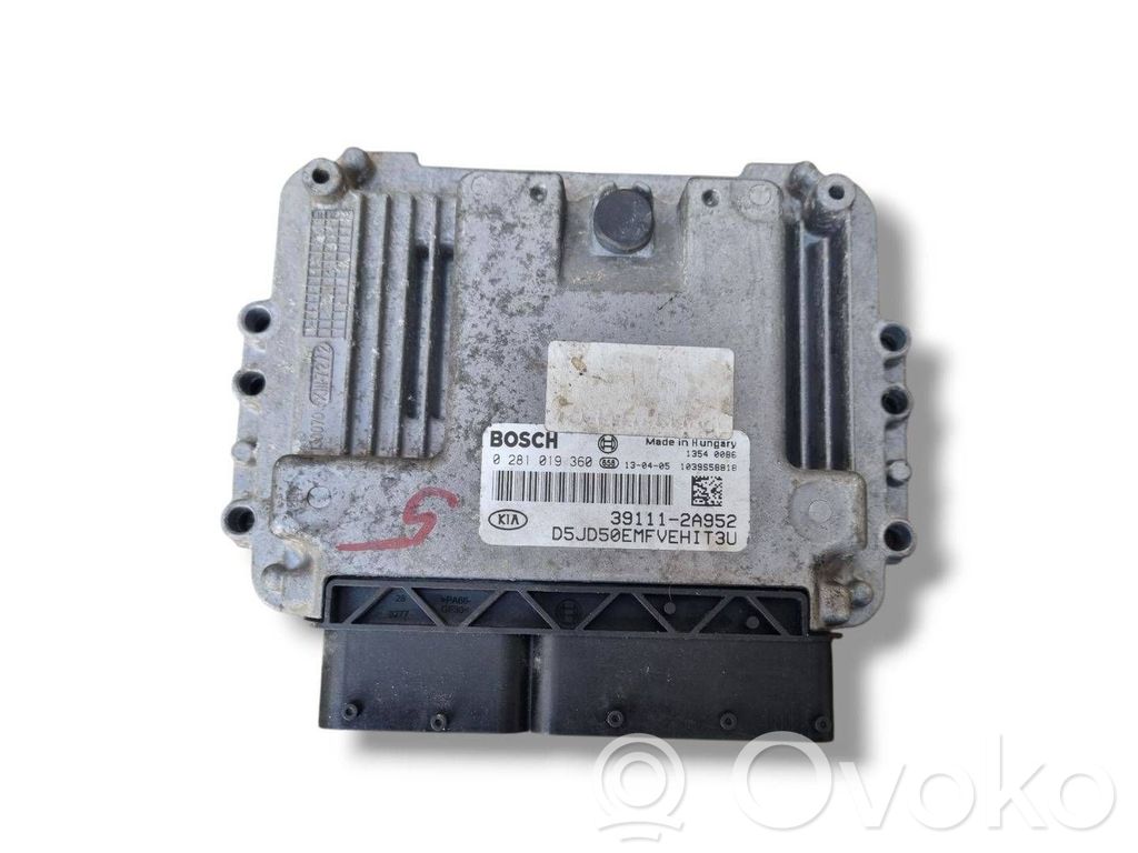 Engine control unit/module ECU   0281019360,391112A952