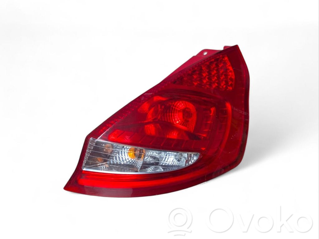 Rear/tail lights   8A6113404A