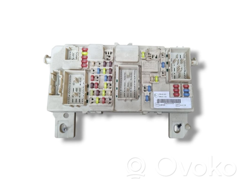 Ford Focus Comfort/convenience module 