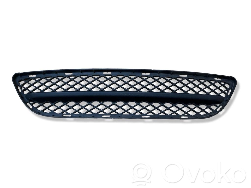 Front bumper lower grill   7154556
