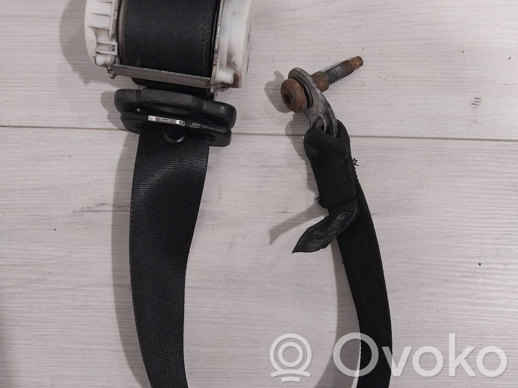 Ford Focus Front seatbelt 