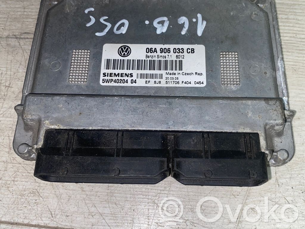 Volkswagen Golf V Engine control unit/module 