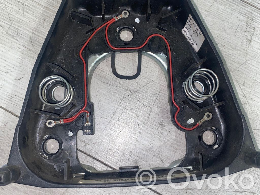 Volvo V50 Vairo ašies apdaila 