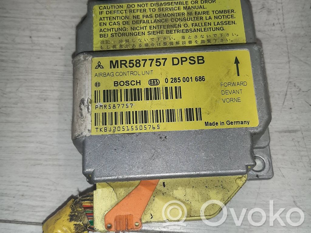Mitsubishi Colt Oro pagalvių valdymo blokas 