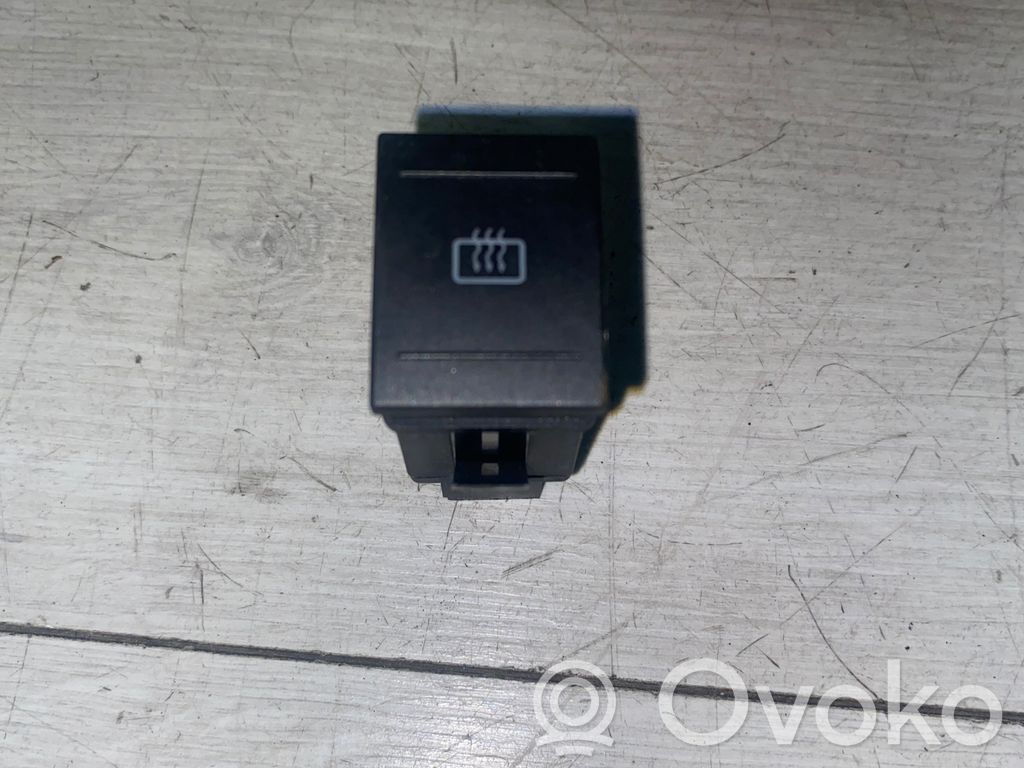 Volkswagen Polo Windscreen/window heater switch 