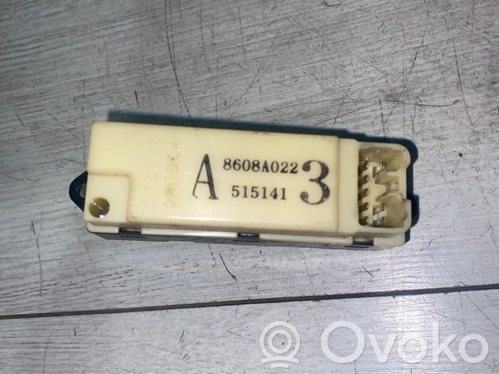 Mitsubishi Grandis Electric window control switch 