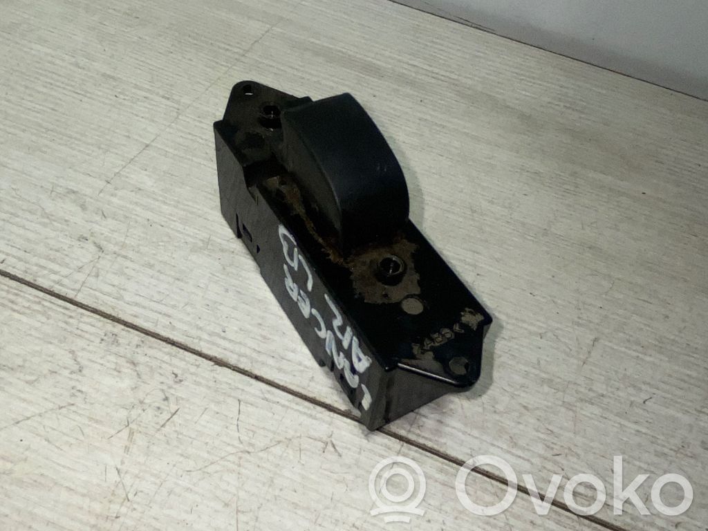 Mitsubishi Lancer Electric window control switch 