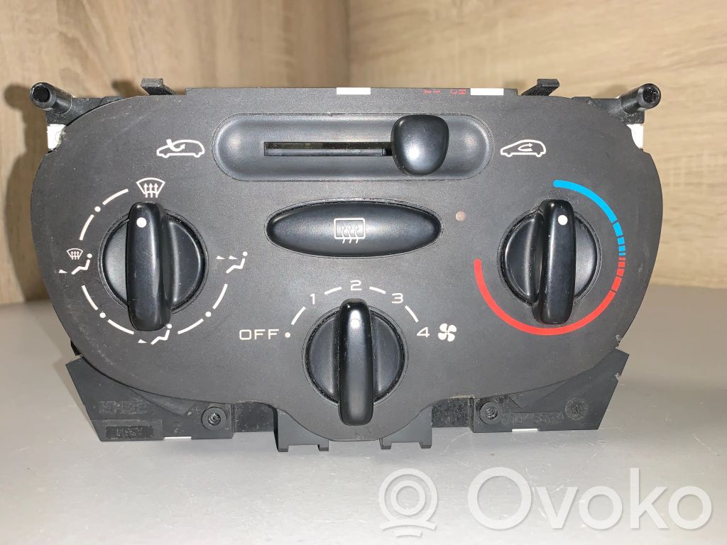 Peugeot 206 Climate control unit 