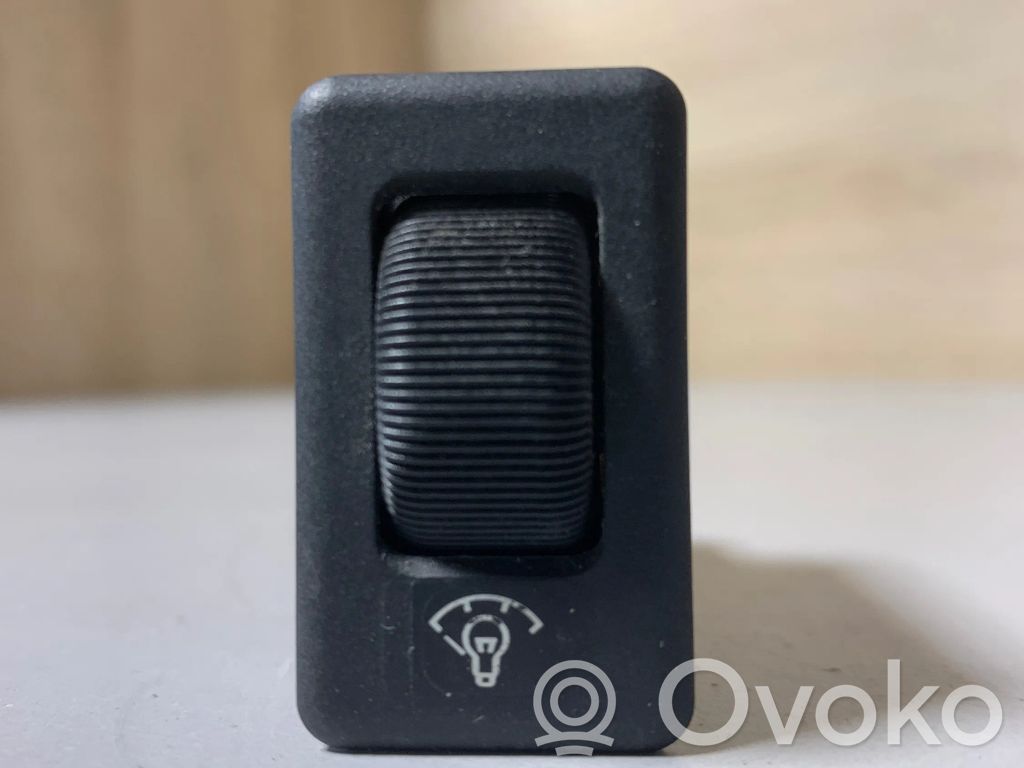 Nissan Primera Panel lighting control switch 
