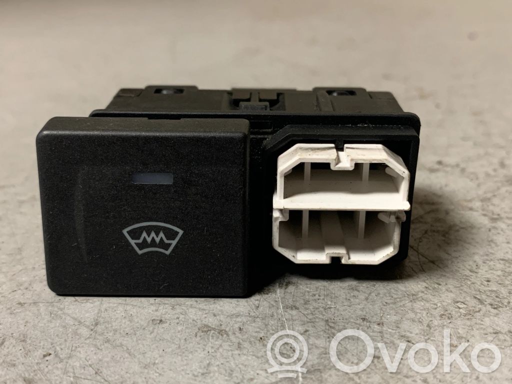 Ford Fiesta Windscreen/window heater switch 
