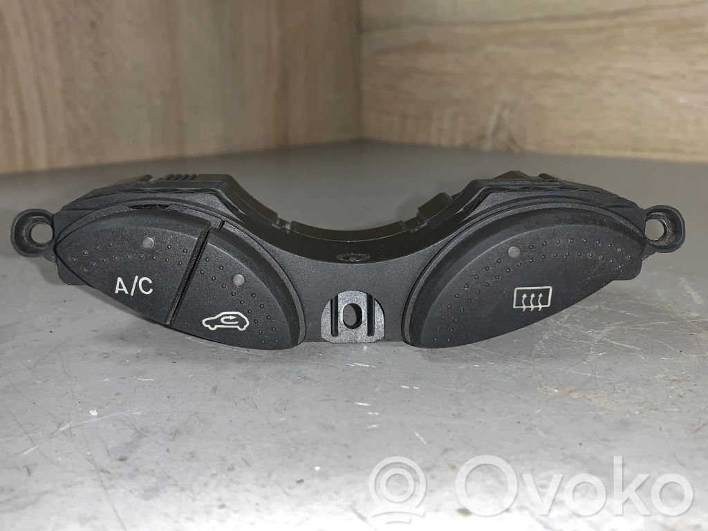 Ford Focus Включатель кондиционера воздуха 