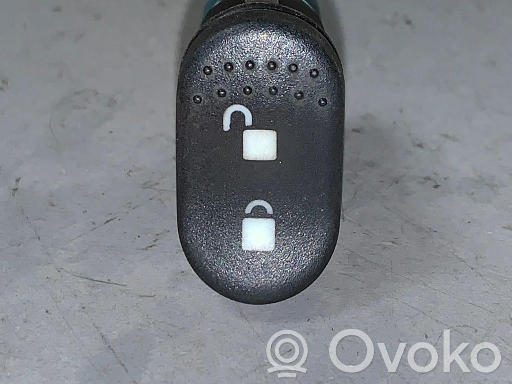 Ford Focus Central locking switch button 