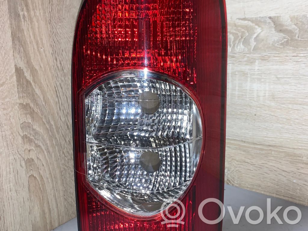 Opel Movano A Задний фонарь в кузове 