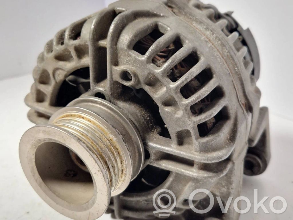 Opel Astra H Alternator 