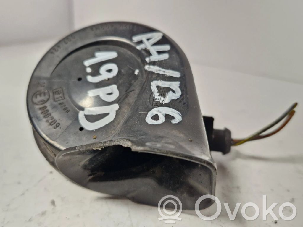 Volkswagen PASSAT B6 Äänimerkkilaite 