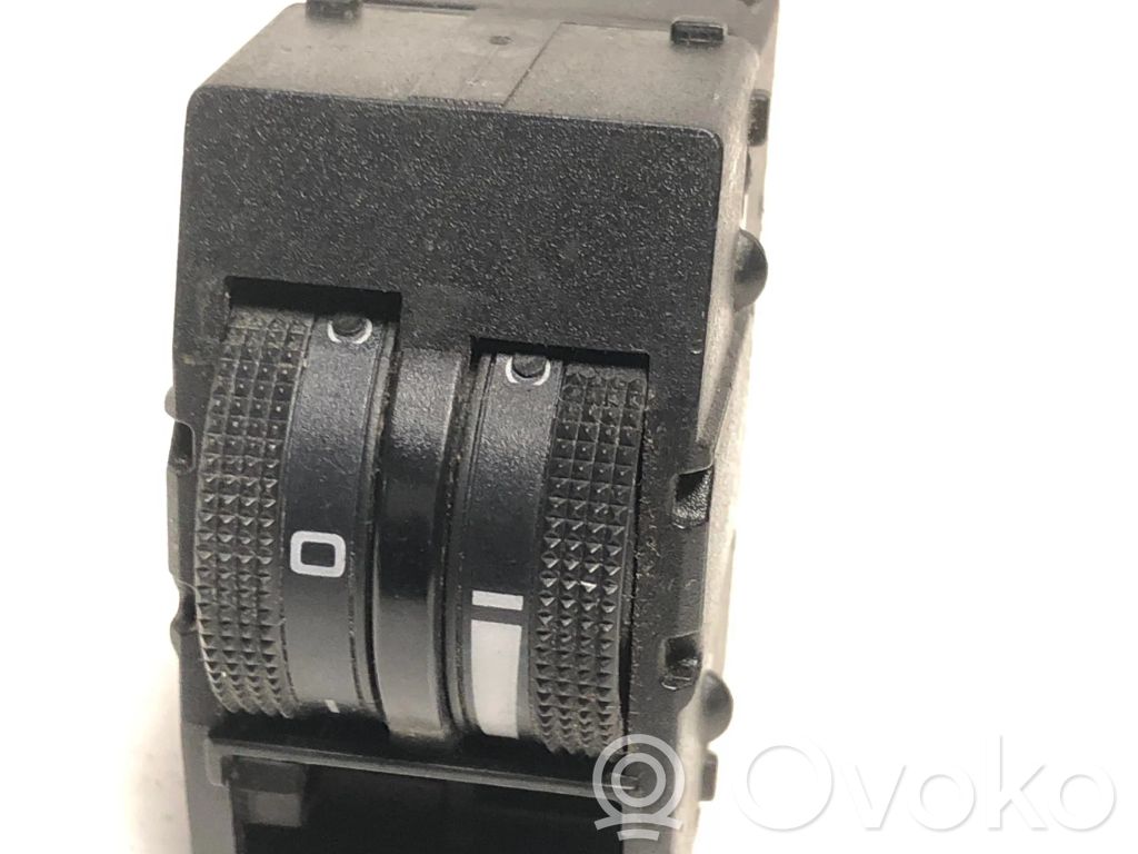 Audi A3 S3 8L Headlight level height control switch 