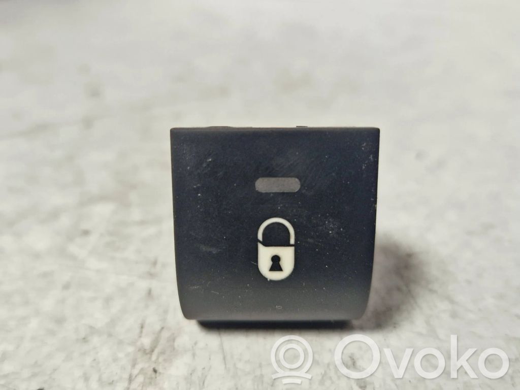 Peugeot 207 CC Central locking switch button 