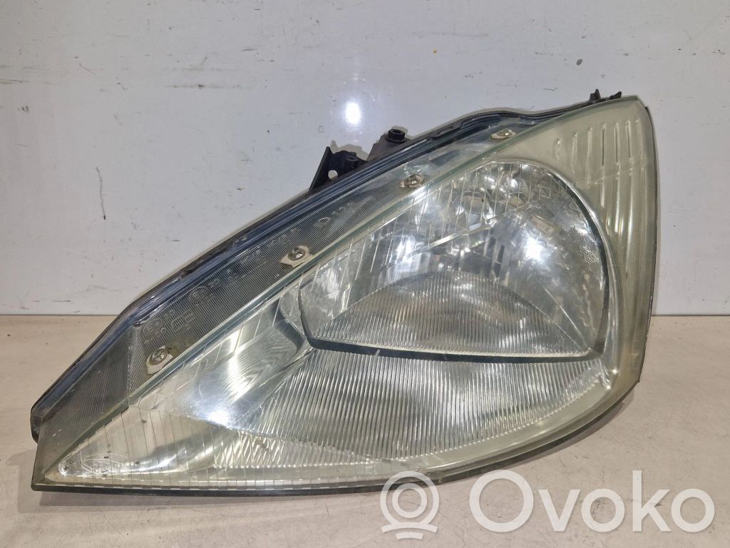 Ford Focus Headlight/headlamp 