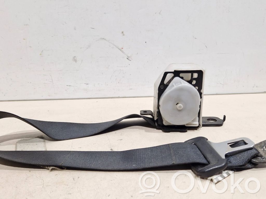 Mitsubishi Lancer Cinturón trasero 