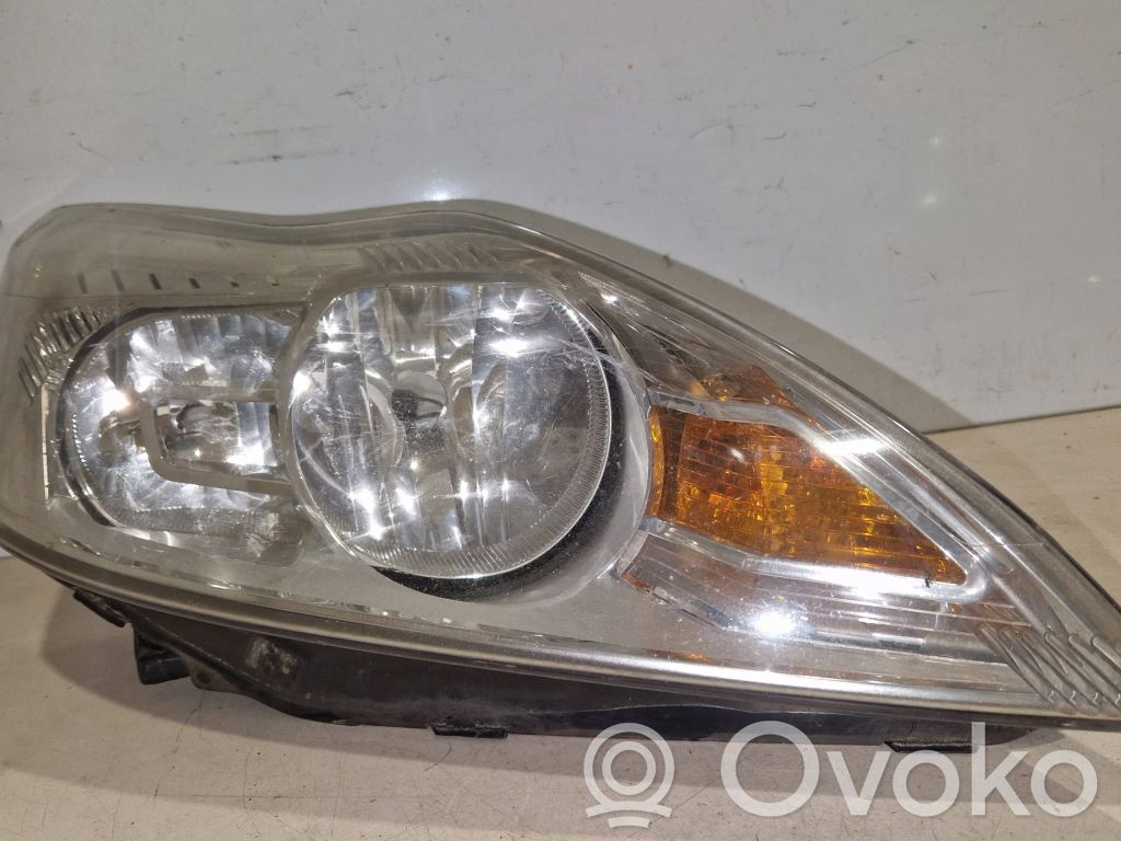 Ford Focus Priekšējais lukturis 