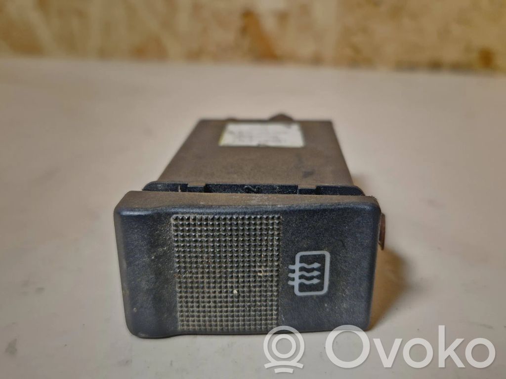 Volkswagen Golf IV Windscreen/window heater switch 