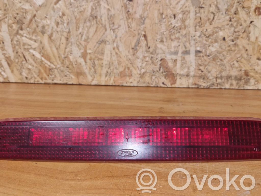Ford Focus Third/center stoplight 