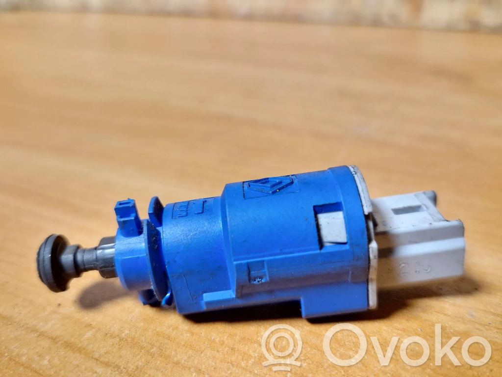 Renault Laguna II Clutch pedal sensor 