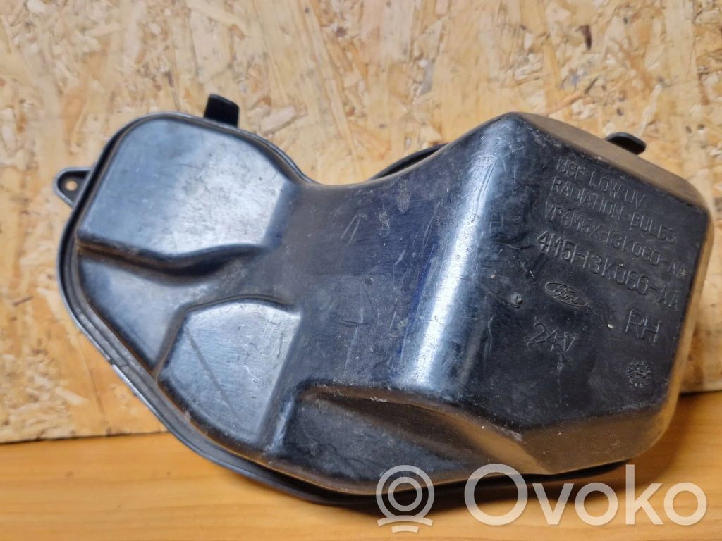 Ford Focus Headlight/headlamp dust cover 