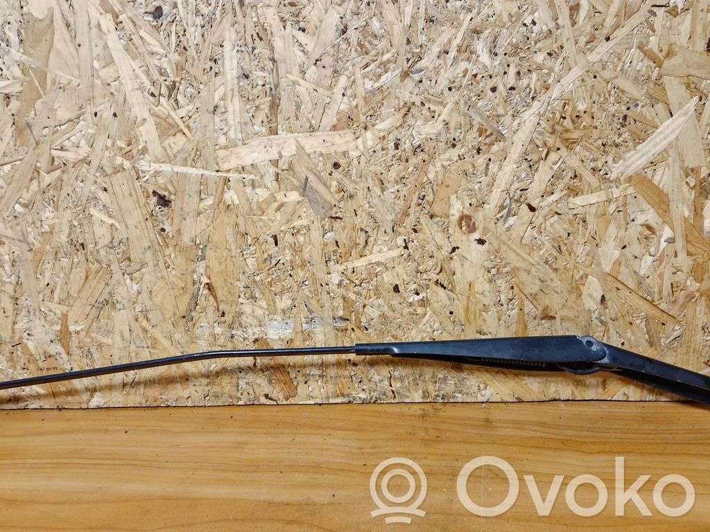Ford Focus Front wiper blade arm 