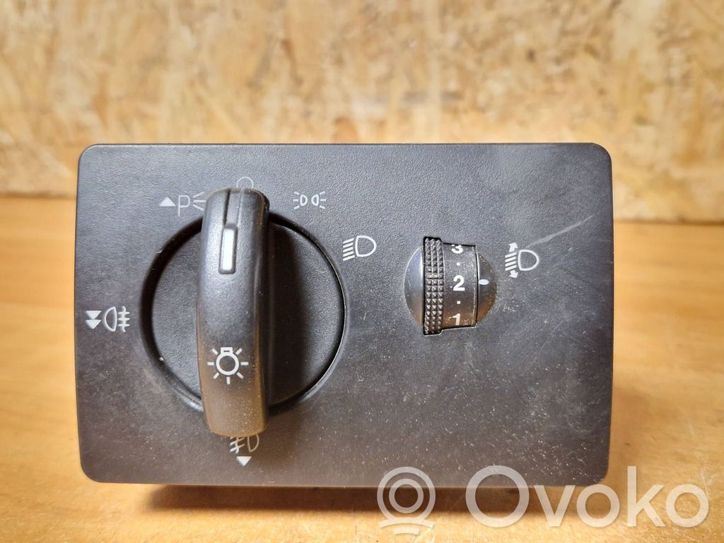 Ford Focus Light switch 