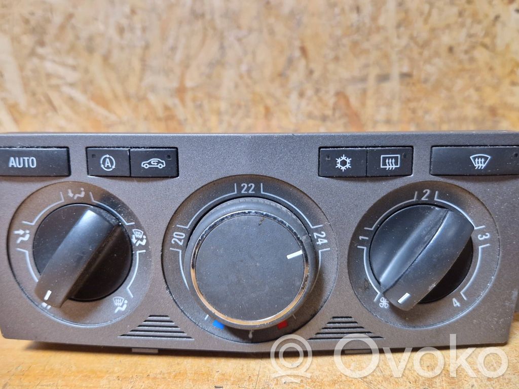 Opel Antara Climate control unit 