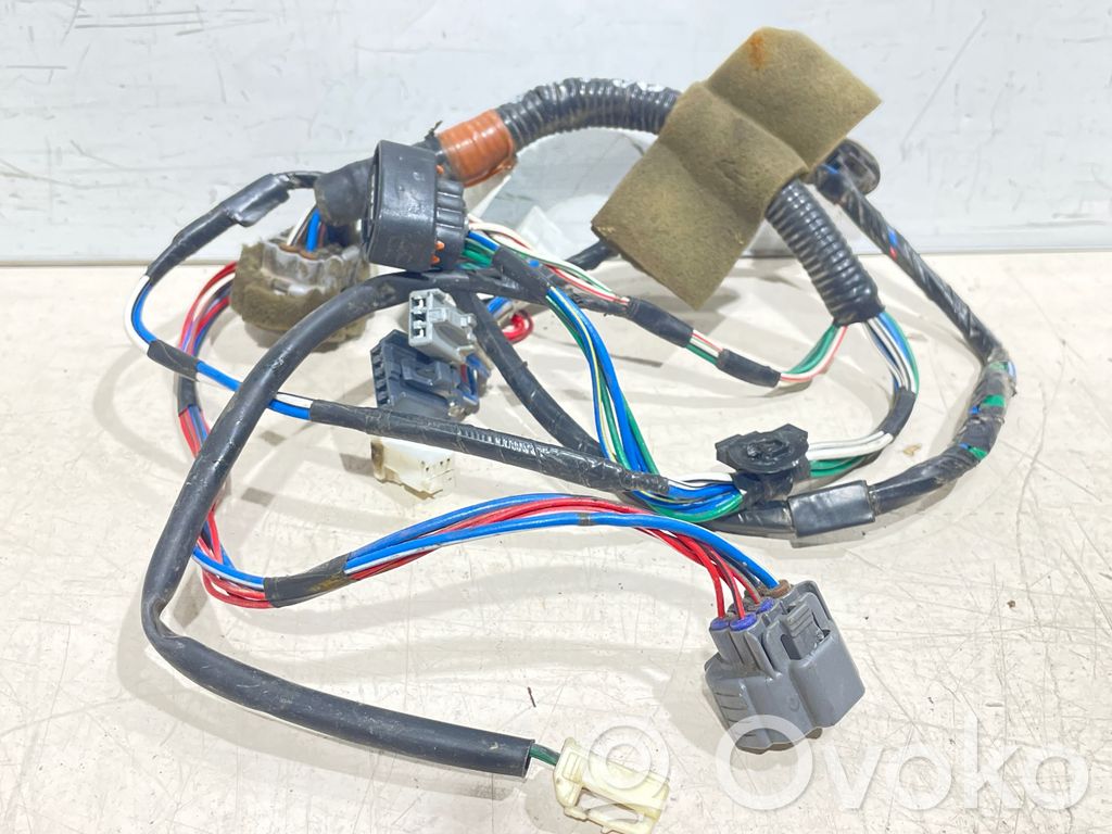 Toyota Previa (XR30, XR40) II Priekšējo durvju vadu instalācija 