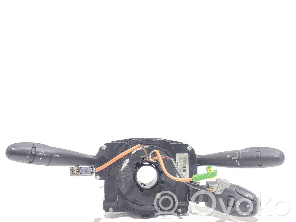 Peugeot 407 Wiper turn signal indicator stalk/switch 