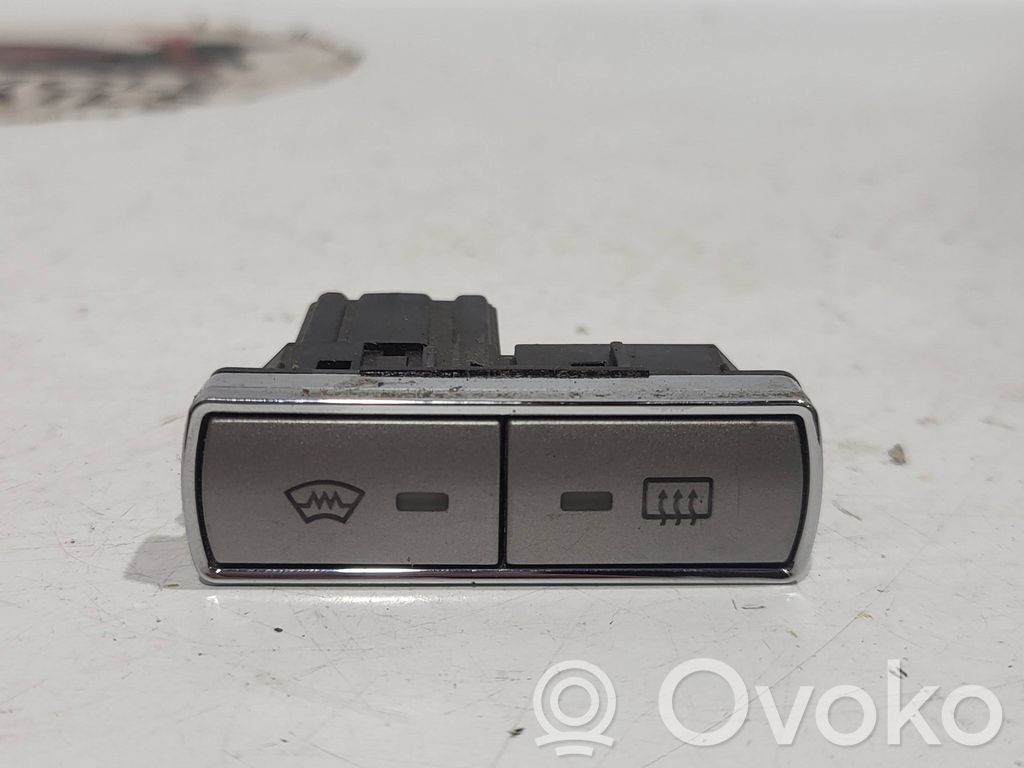 Windscreen/window heater switch   18K574AD,23092008,6M2T