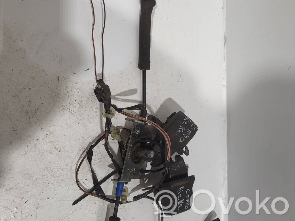 Opel Combo C Rear door lock 