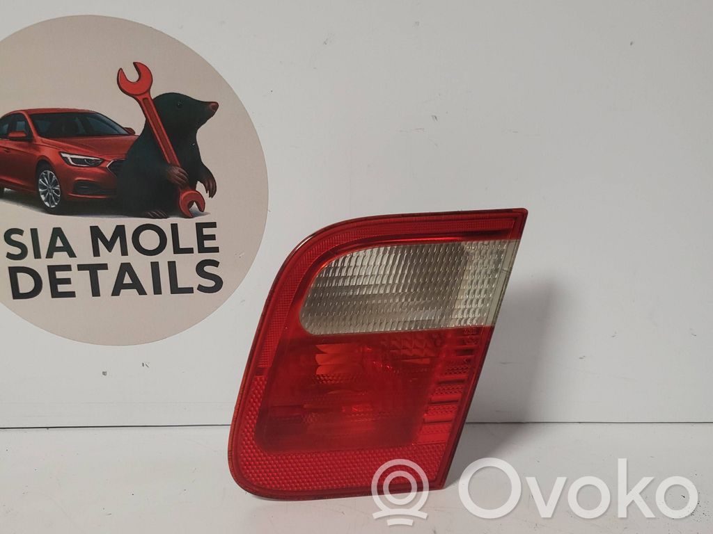 BMW 3 E46 Tailgate rear/tail lights 