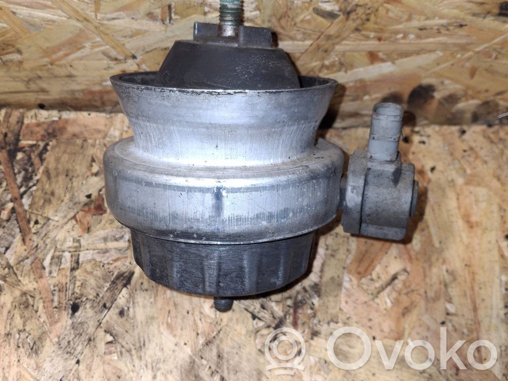 Audi A6 S6 C6 4F Engine mount bracket 