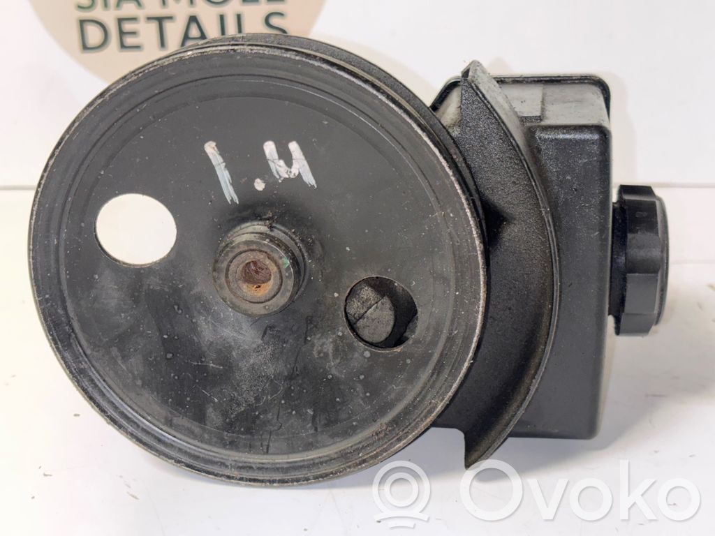 Volvo 850 Power steering pump 