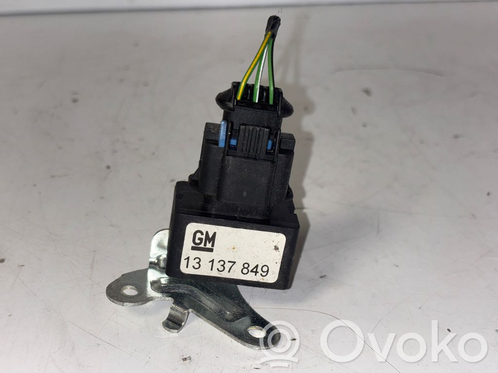 Sensor   13137849