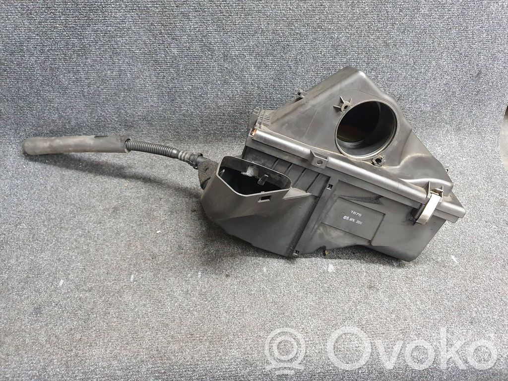 Air filter box   7797467,LP175301