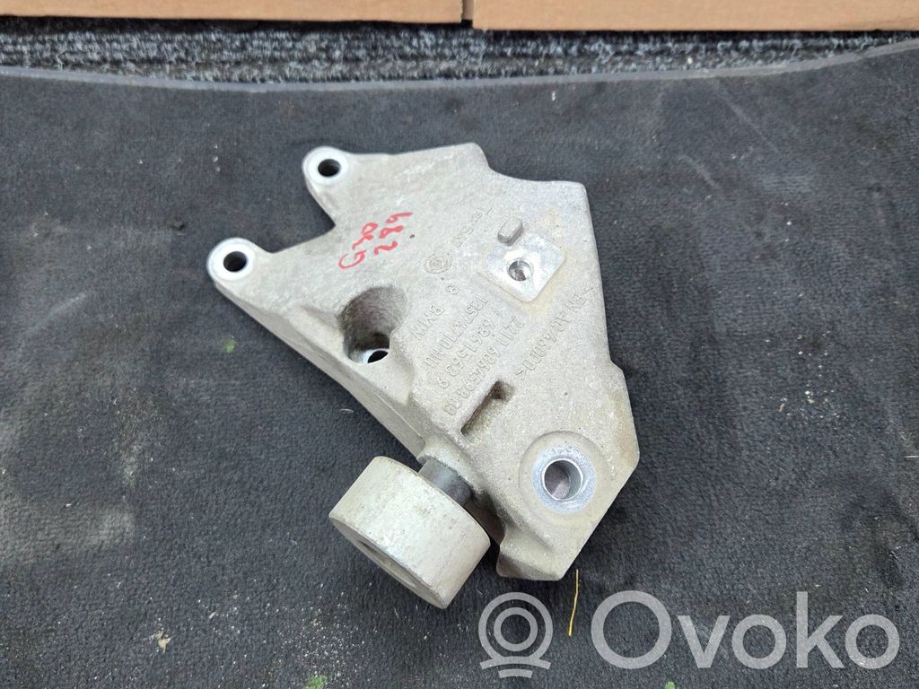 BMW 5 G30 G31 G38 Engine mounting bracket 
