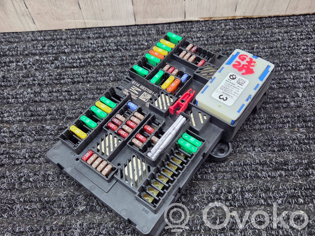 BMW 5 G30 G31 G38 Sulakemoduuli 