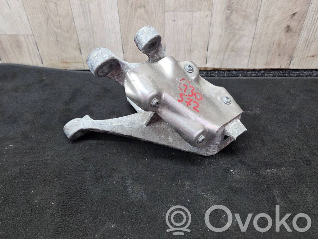 BMW 5 G30 G31 G38 Suport motor 